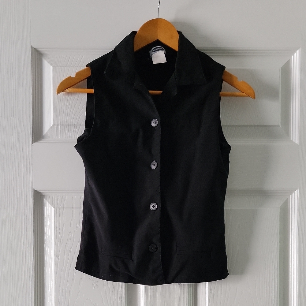 Black Sleeveless Button-Front Top